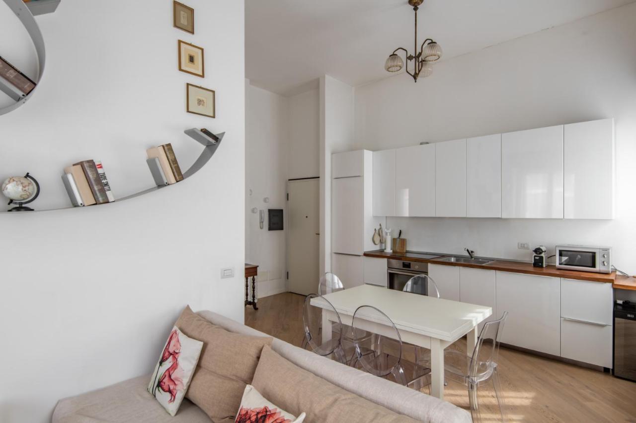 Easylife - Coccole E Comfort - Bilocale Caldo Ed Accogliente A Due Passi Dai Navigli E Metro Verde Milão Exterior foto