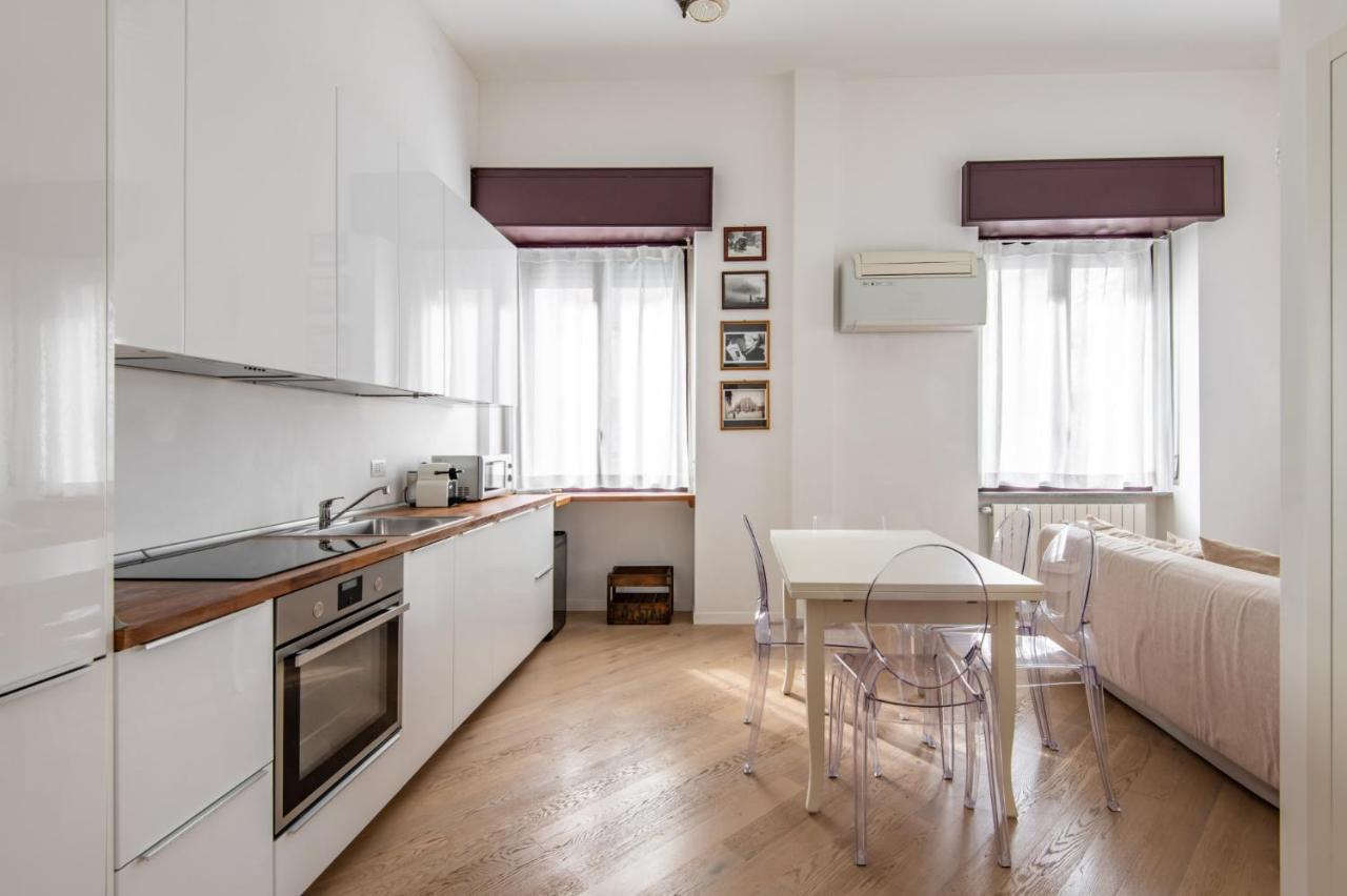Easylife - Coccole E Comfort - Bilocale Caldo Ed Accogliente A Due Passi Dai Navigli E Metro Verde Milão Exterior foto